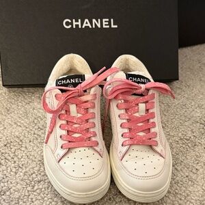 Like New CHANEL White Leather Sneakers with Pink Laces 37.5